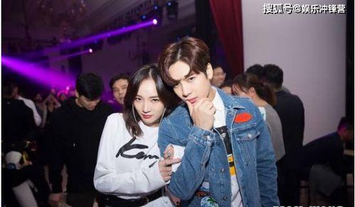 港媒爆料王嘉尔恋情视频,甜蜜互动引网友热议